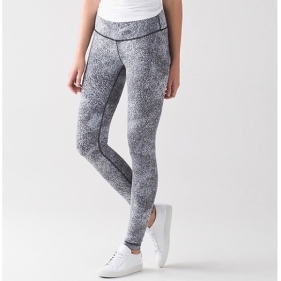 lululemon athletica Pants - HIGH WAISTED LULULEMON LEGGINGS